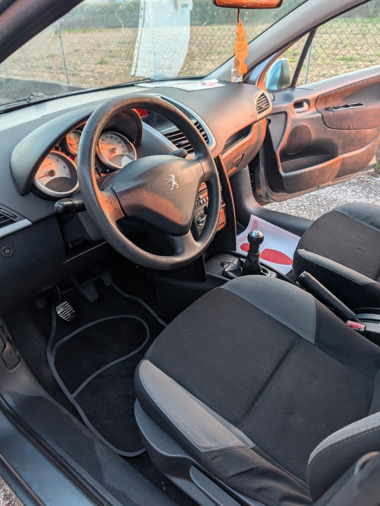 Peugeot 207 1.4 8V 75CV 5p. Energie Sport ECO GPL