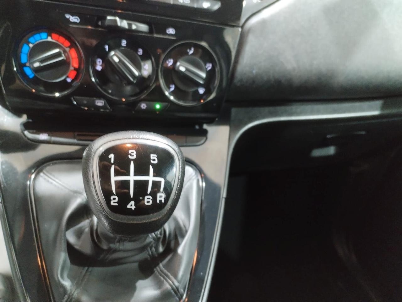 Lancia Ypsilon 1.0 FireFly 5 porte S&S Hybrid Ecochic Silver
