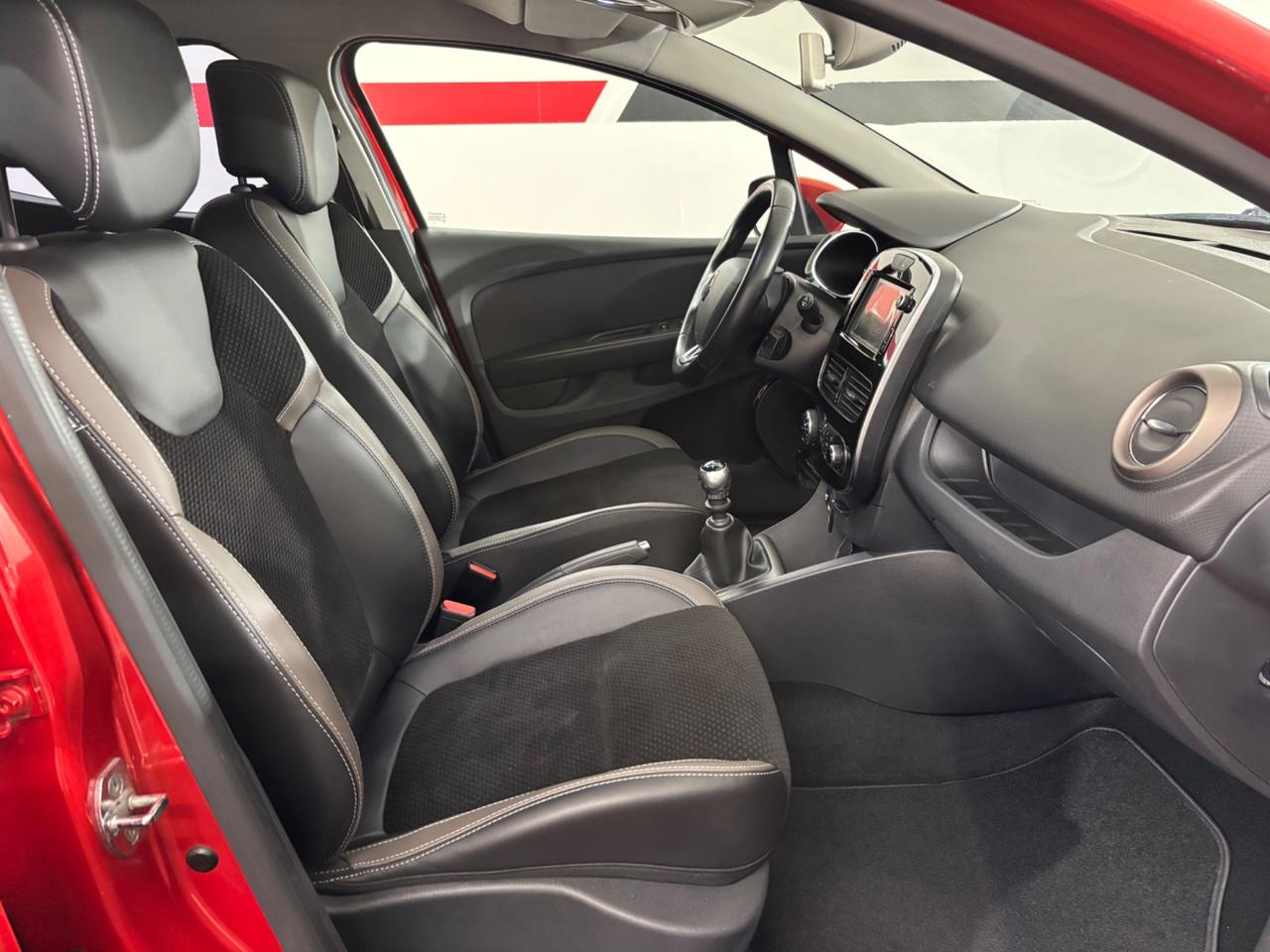 Renault Clio TCe 120CV Start&Stop 5 porte Energy Intens