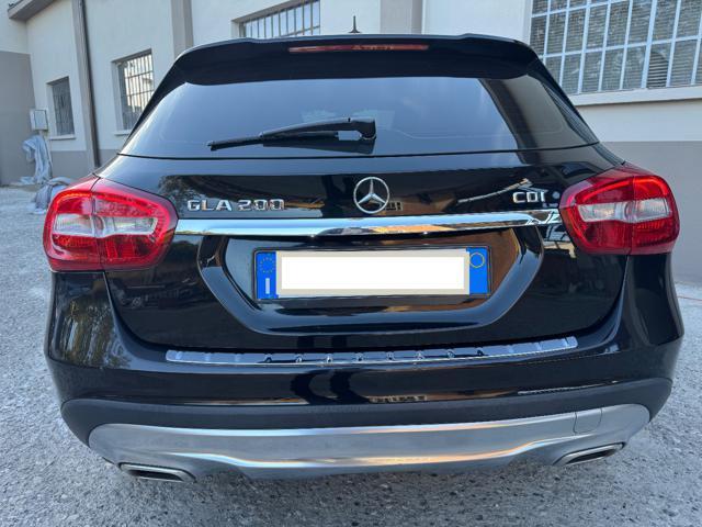 MERCEDES-BENZ GLA 200 CDI Automatic Premium