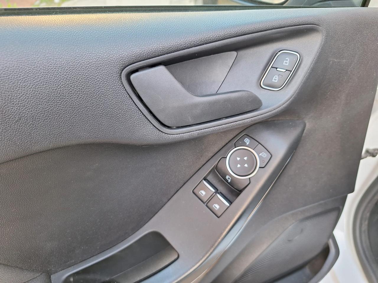 Ford Fiesta 1.5 EcoBlue 5 porte Connect