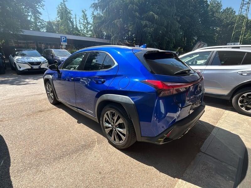 Lexus UX Hybrid F-Sport 2WD