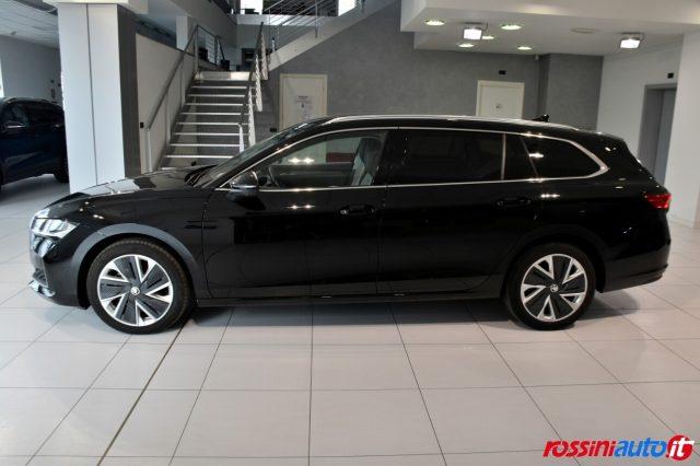 SKODA Superb 2.0 TDI 150 CV DSG STYLE + R18 + ALCANTARA LOUNGE