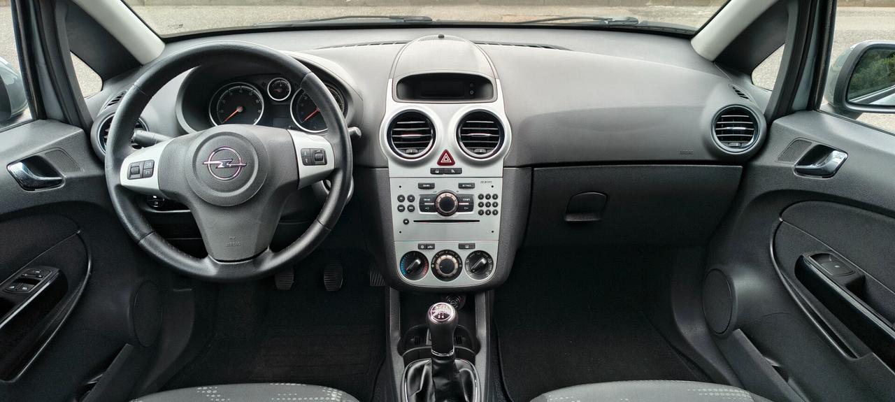 Opel Corsa 1.2 3 porte Club