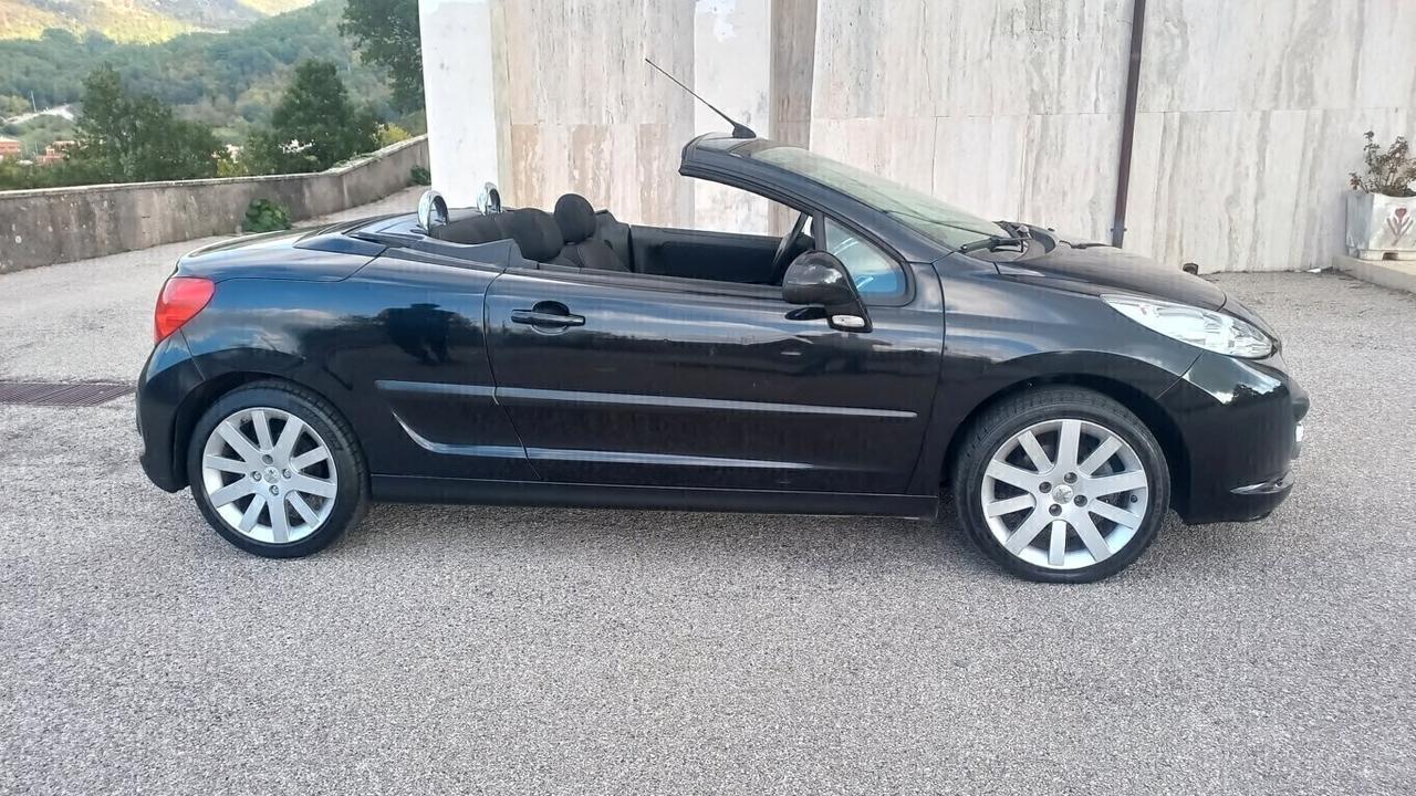 Peugeot 207 1.6 VTi 120CV CC aut. Féline