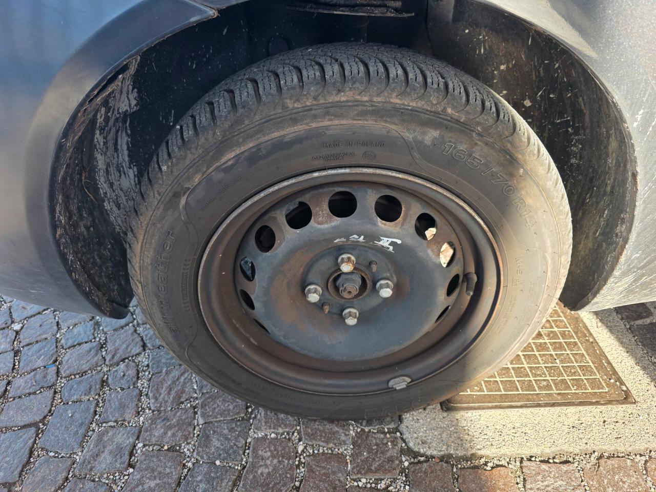 Fiat Punto 1.2 5 porte 160.000km Leggermente incidentata