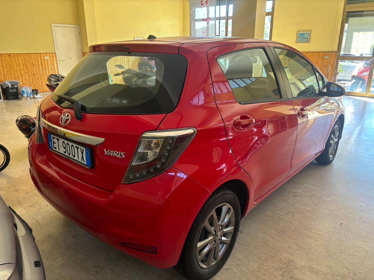 Toyota Yaris 1.0 5 porte