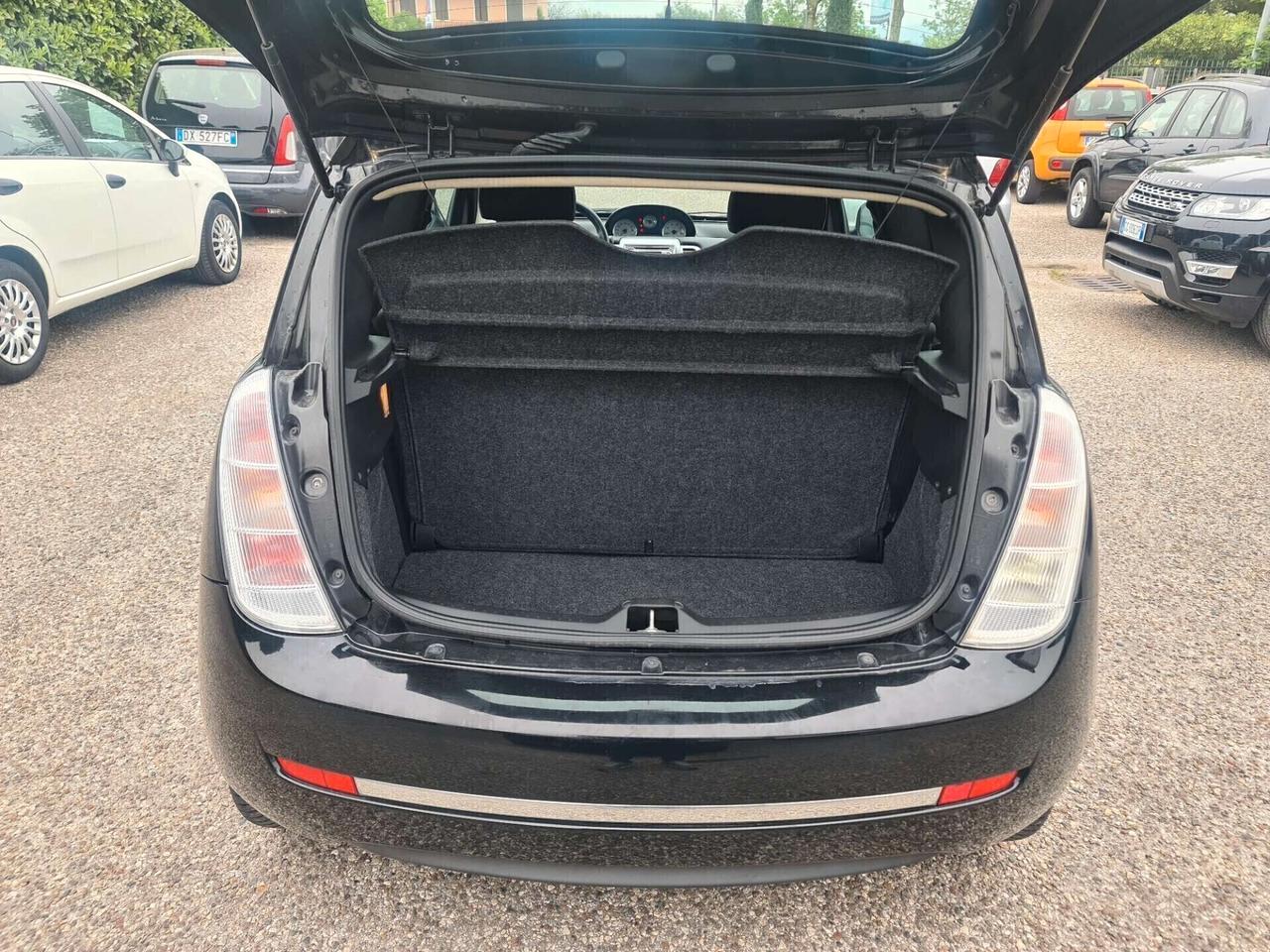 Lancia Ypsilon 1.3 MJT 75 CV Platinum Neopatentati