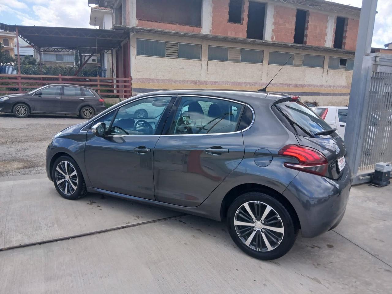 Peugeot 208 BlueHDi 75 5 porte Allure