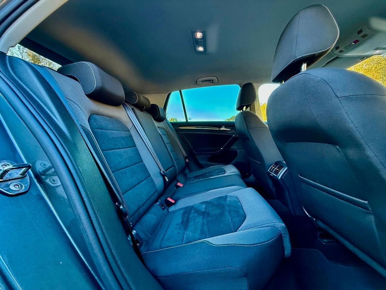 VOLKSWAGEN GOLF 1.6 TDI 115 CV DSG SPORT R LINE