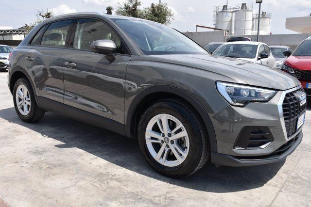 AUDI Q3 35 TDI quattro S tronic Business