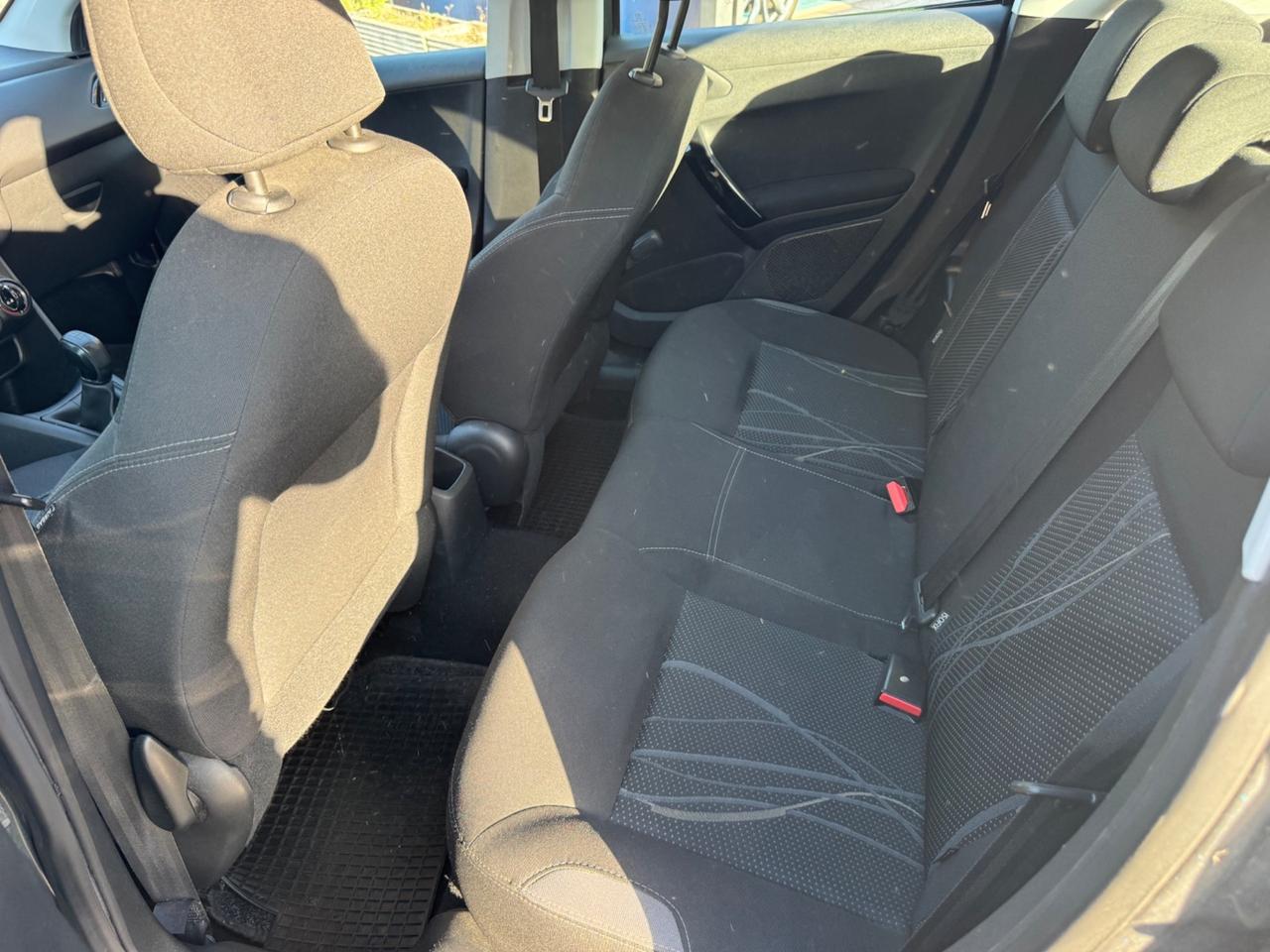 Peugeot 208 1.4 HDi 68 CV 5 porte Allure