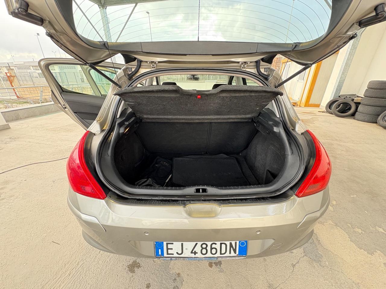 Peugeot 308 1.6 8V e-HDi 112CV Stop&Start 5p. Business