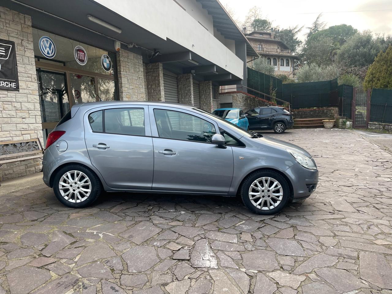 Opel Corsa 1.2 5 porte Club NEO PATENTATI