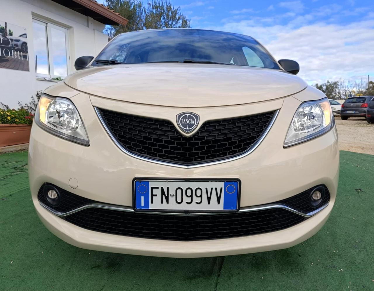 Lancia Ypsilon 1.2 69 CV 5 porte GPL Ecochic Silver - 2018