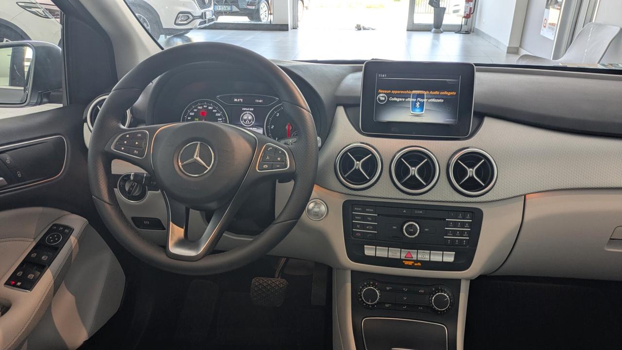 Mercedes-benz B 180 B 180 d Automatic AMG Line Advanced Plus