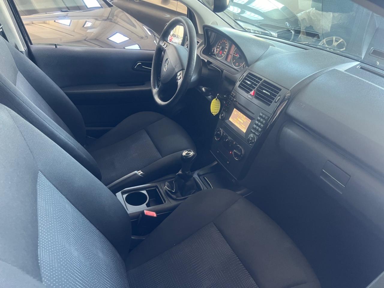 Mercedes-benz A 160 CDI BlueEFFICIENCY avantgarde