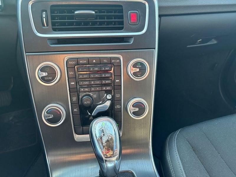 Volvo V60 (2010-2018) D3 Geartronic Momentum