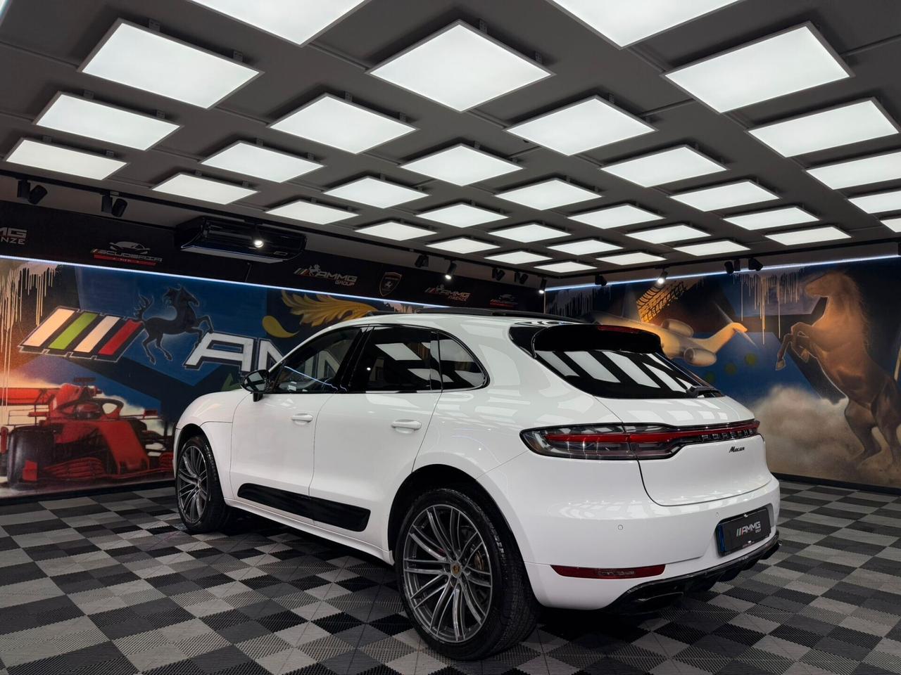 Porsche Macan 2.0 (810)