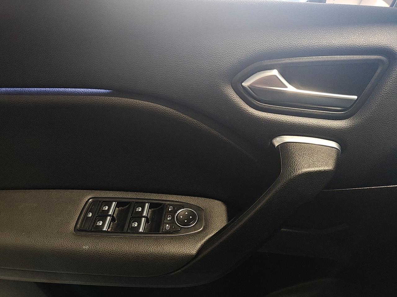 Renault Captur Plug-in Hybrid E-Tech 160 CV Initiale Paris
