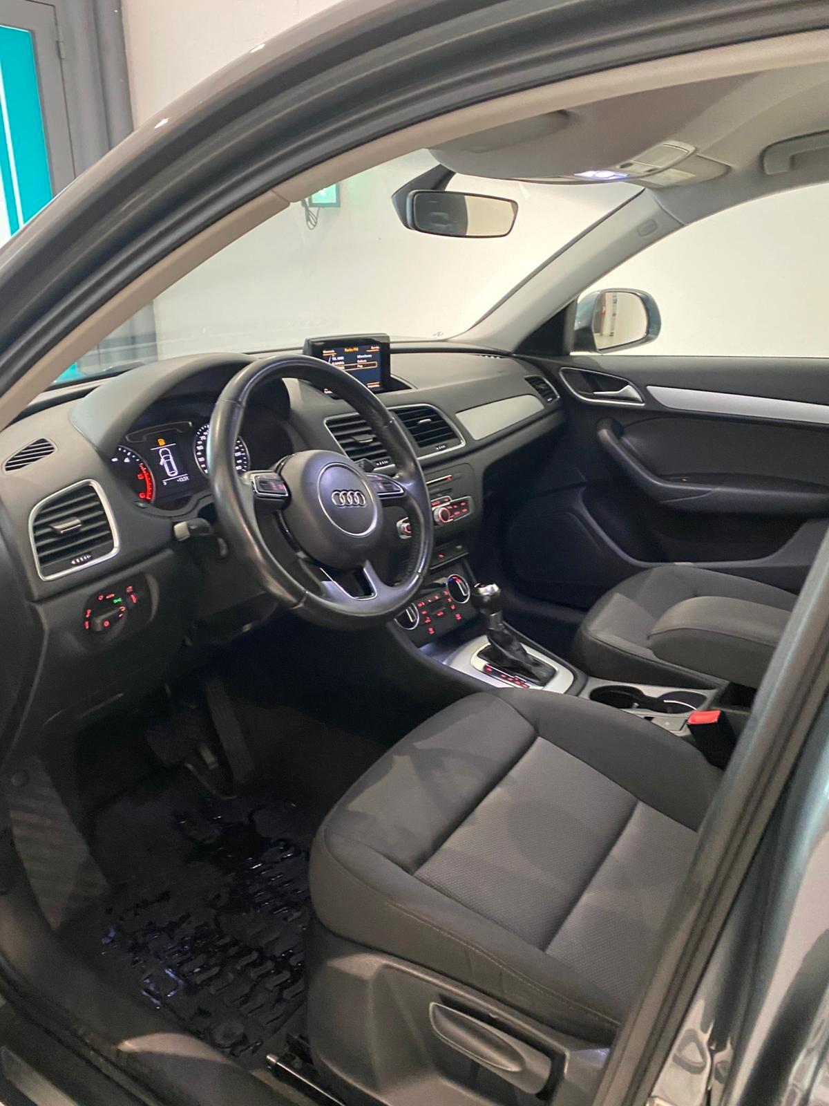 Audi Q3 2.0 TDI 120 CV S tronic line Edition