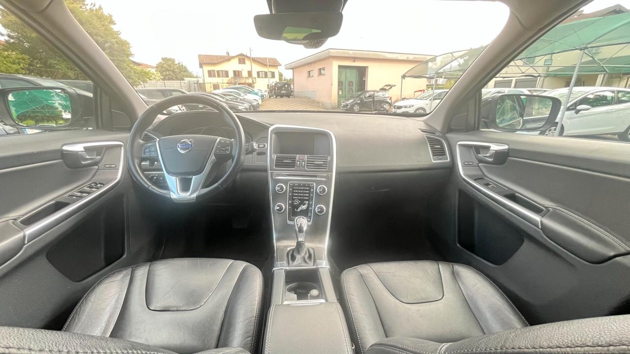 Volvo XC 60 XC60 D4 AWD Geartronic Momentum N1