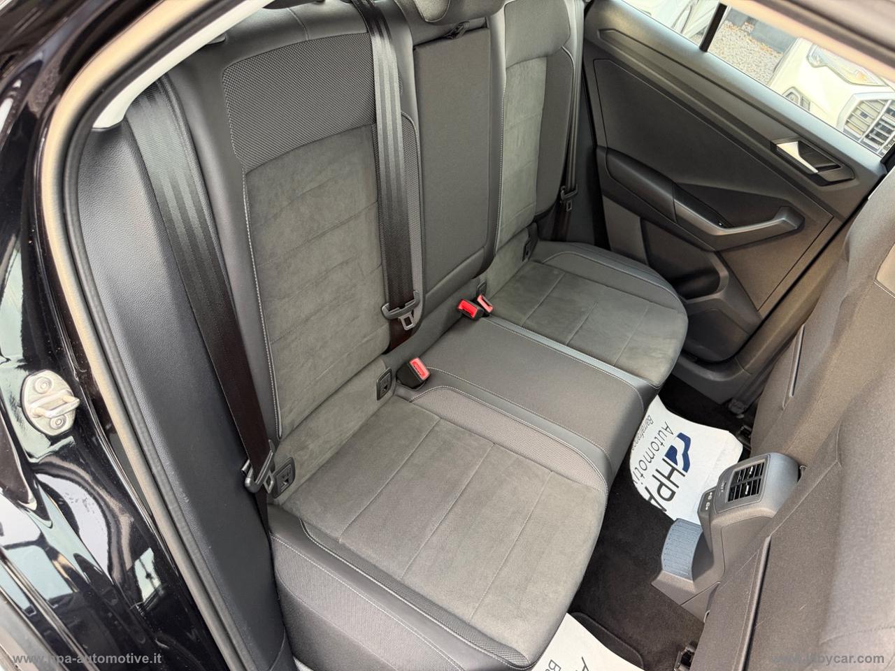 VOLKSWAGEN T-Roc 1.0 TSI Style NAVI LED IQ-LIGHT RETROCAMERA