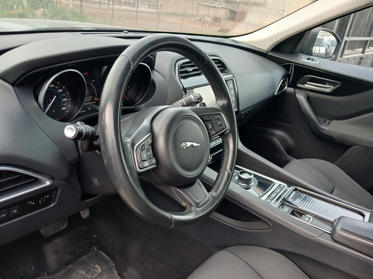 Jaguar F-Pace 2.0 D 240 CV AWD aut. Pure