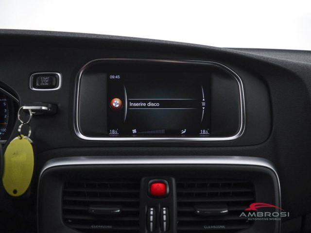 VOLVO V40 D2 R-design