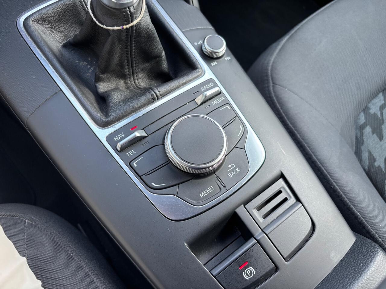Audi A3 SPB 1.6 TDI 5 porte OK NEOPATENTATI