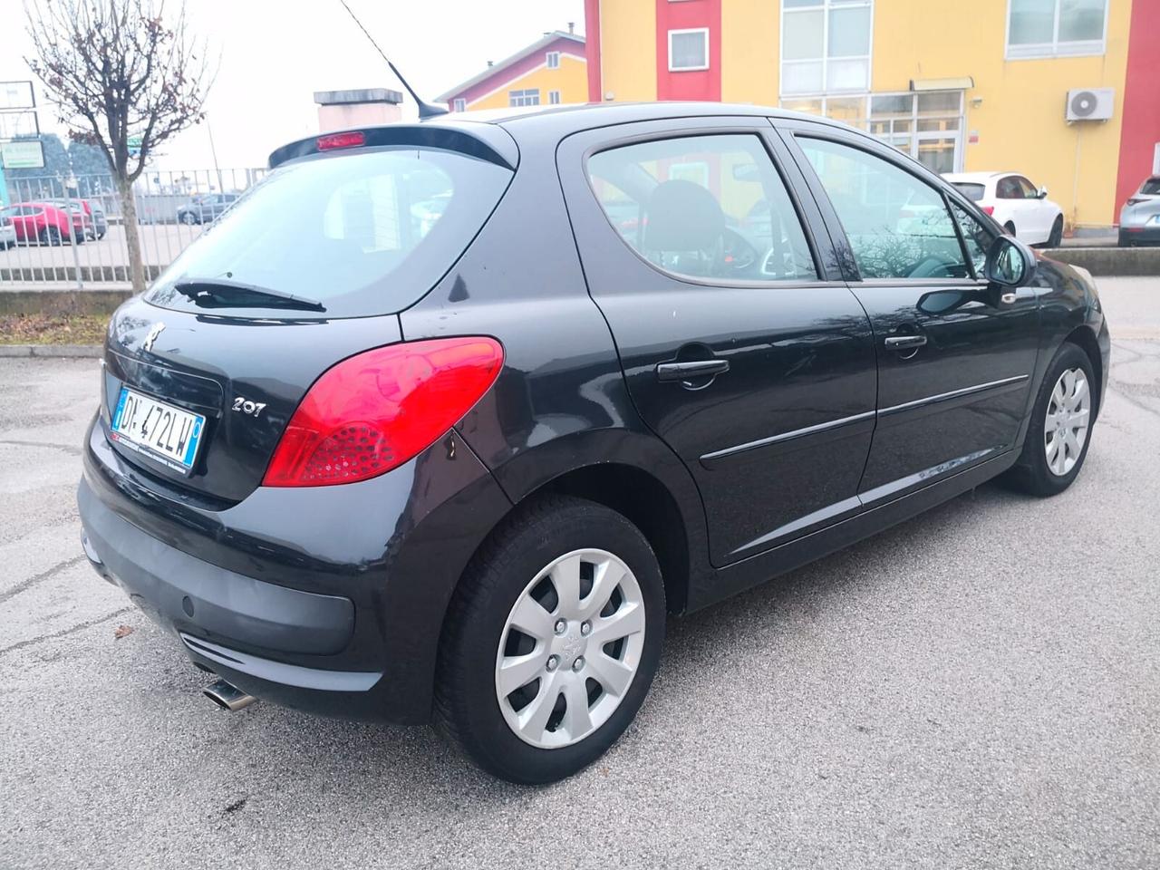 Peugeot 207 1.4 benz 95CV 5p. ***NEOPATENTATI***