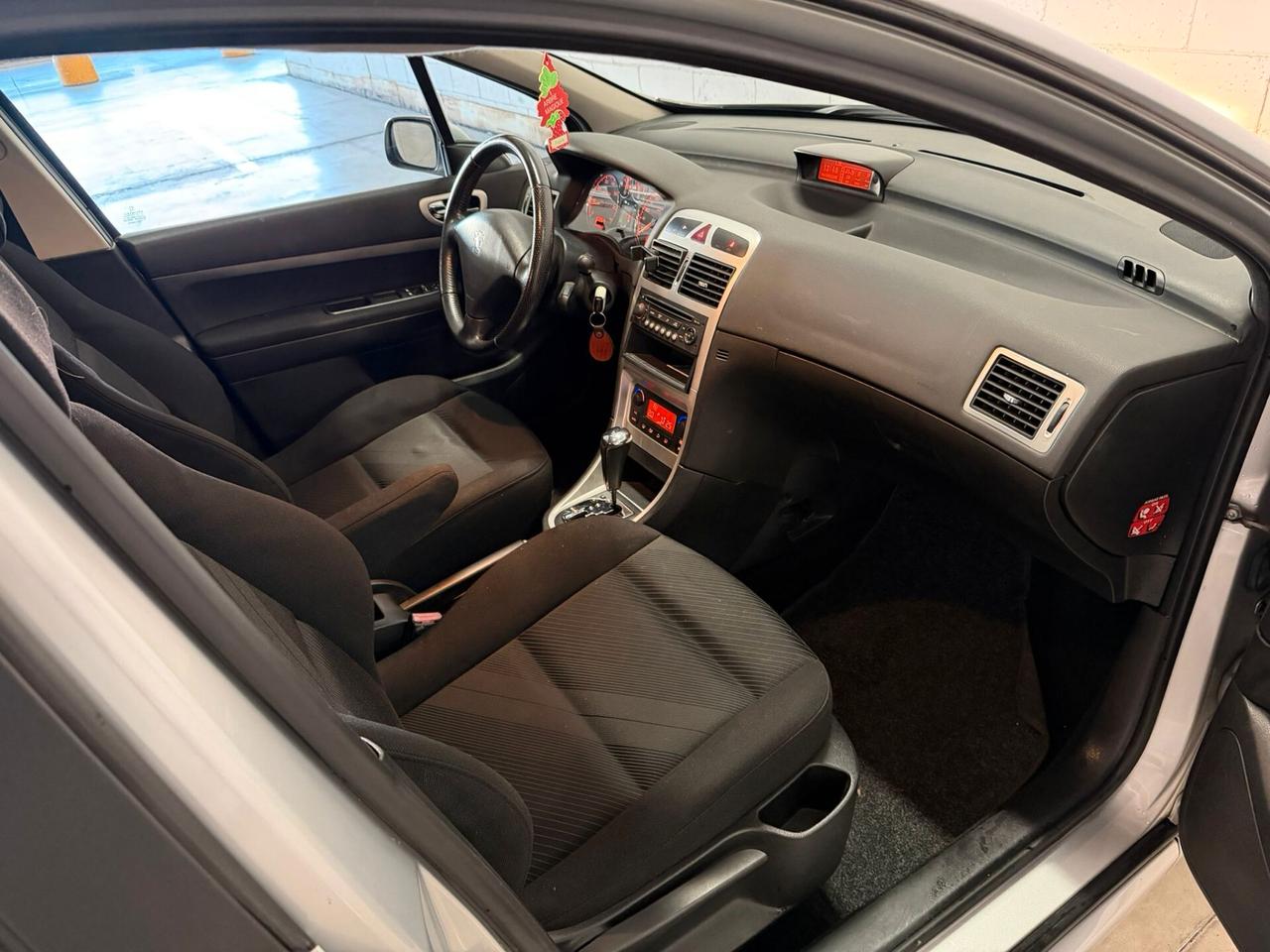 Peugeot 207 1.6 109CV 5p. XSI