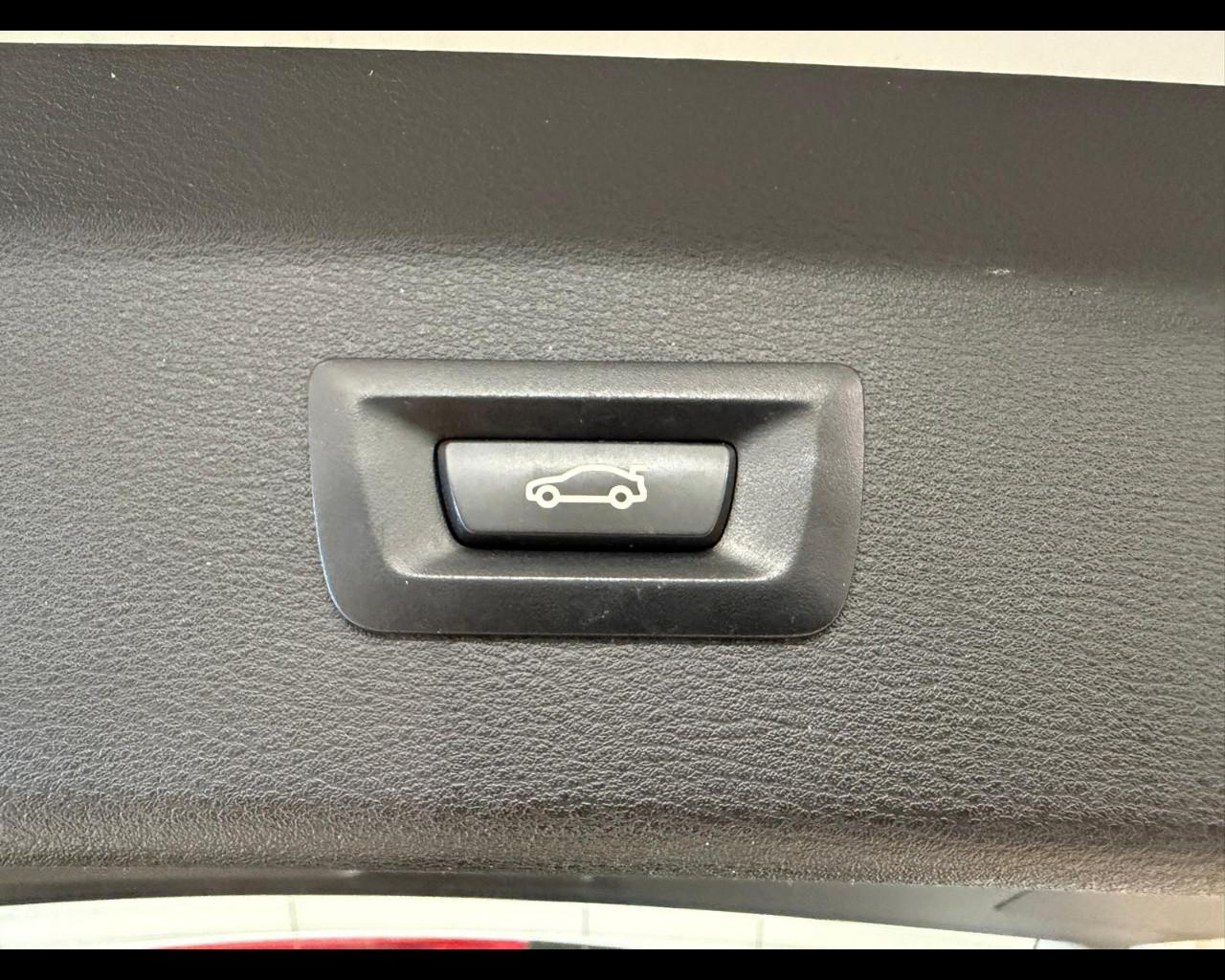 BMW X1 (F48) - X1 sDrive18d Business Advantage