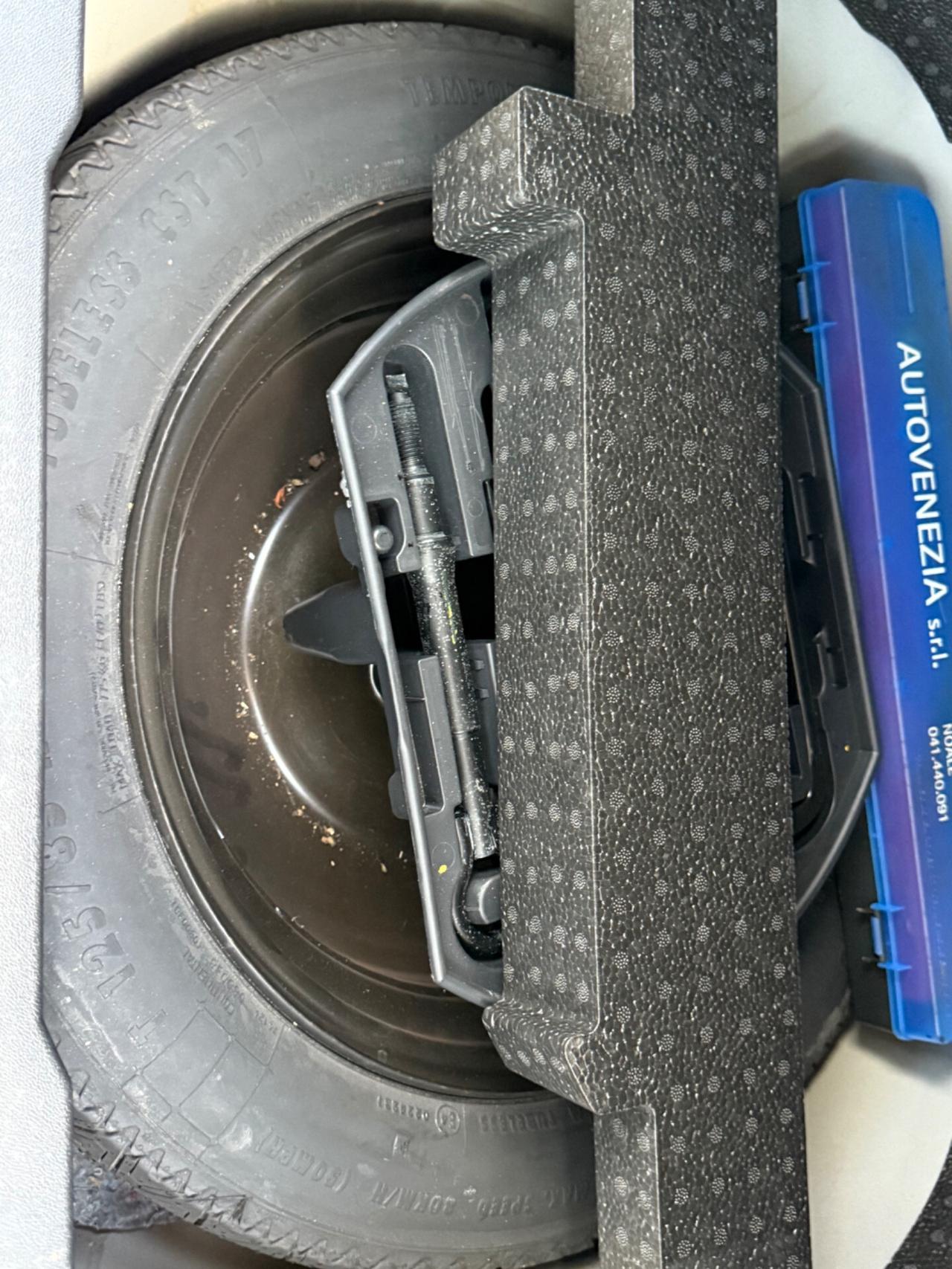 Peugeot 2008 1.6 e-HDi 115 CV Stop&Start Allure