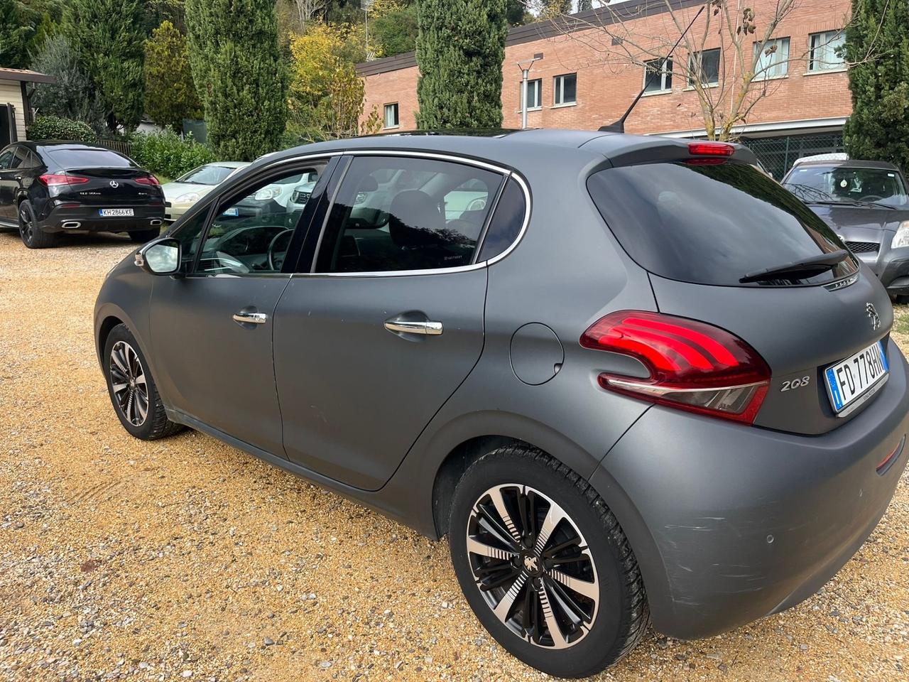 Peugeot 208 PureTech 82 5 porte Allure