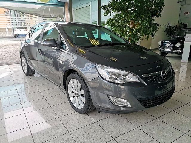 OPEL Astra 1.7 CDTI 125CV 5 porte Cosmo