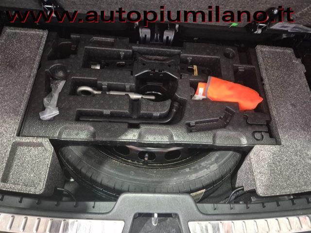 VOLVO XC90 B5 (d) AWD Geartronic 7 posti R-design
