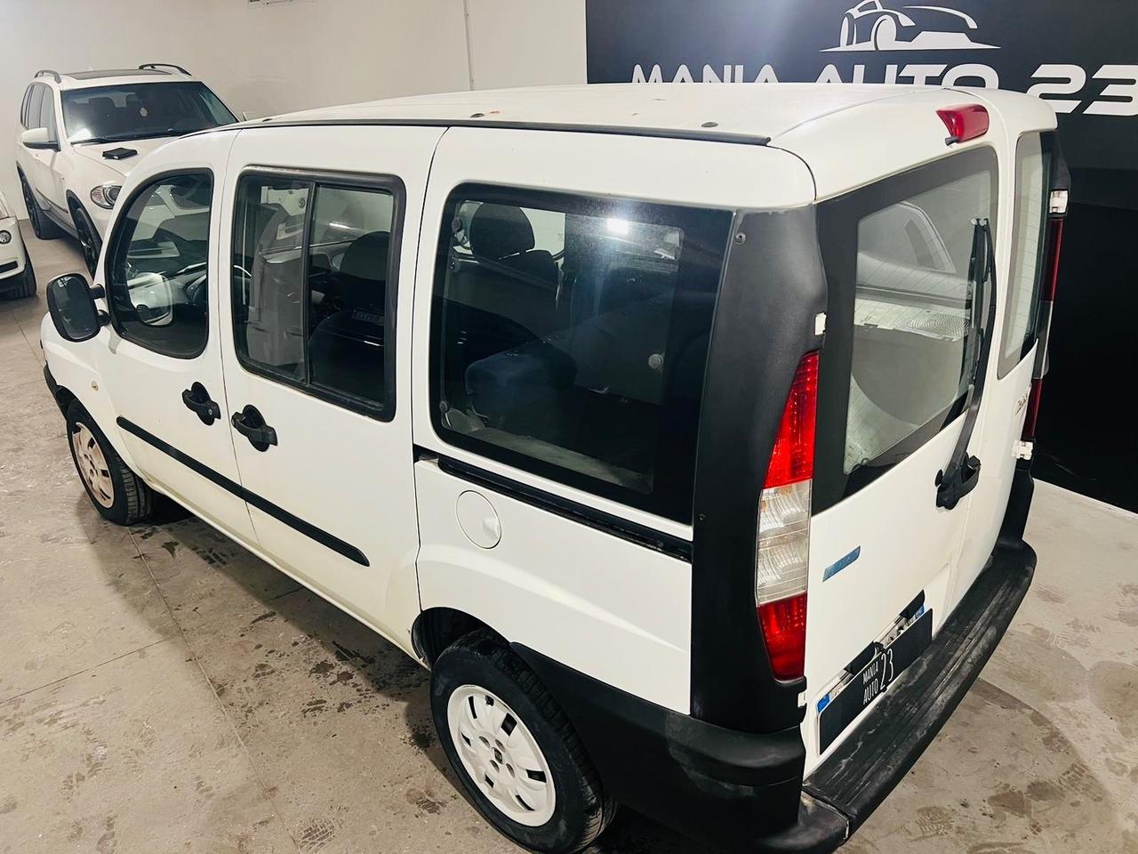 Fiat DOBLO 1.9 65CV Lounge*NEOPATENTATI*5 POSTI