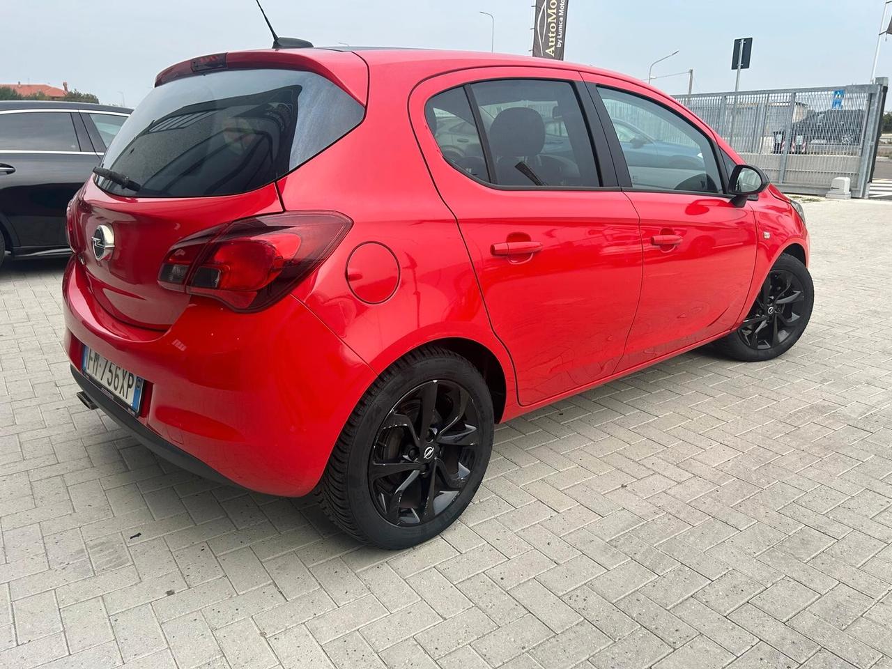 Opel Corsa 1.2 5 porte b-Color