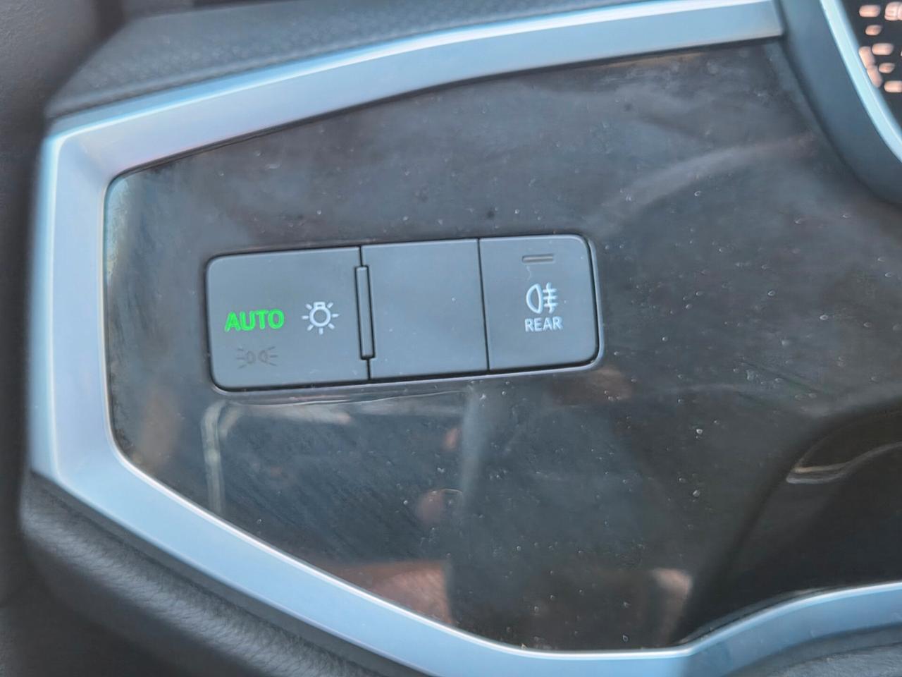 Audi Q3 2.0 TDI 150 CV * CAMBIO AUTOM.