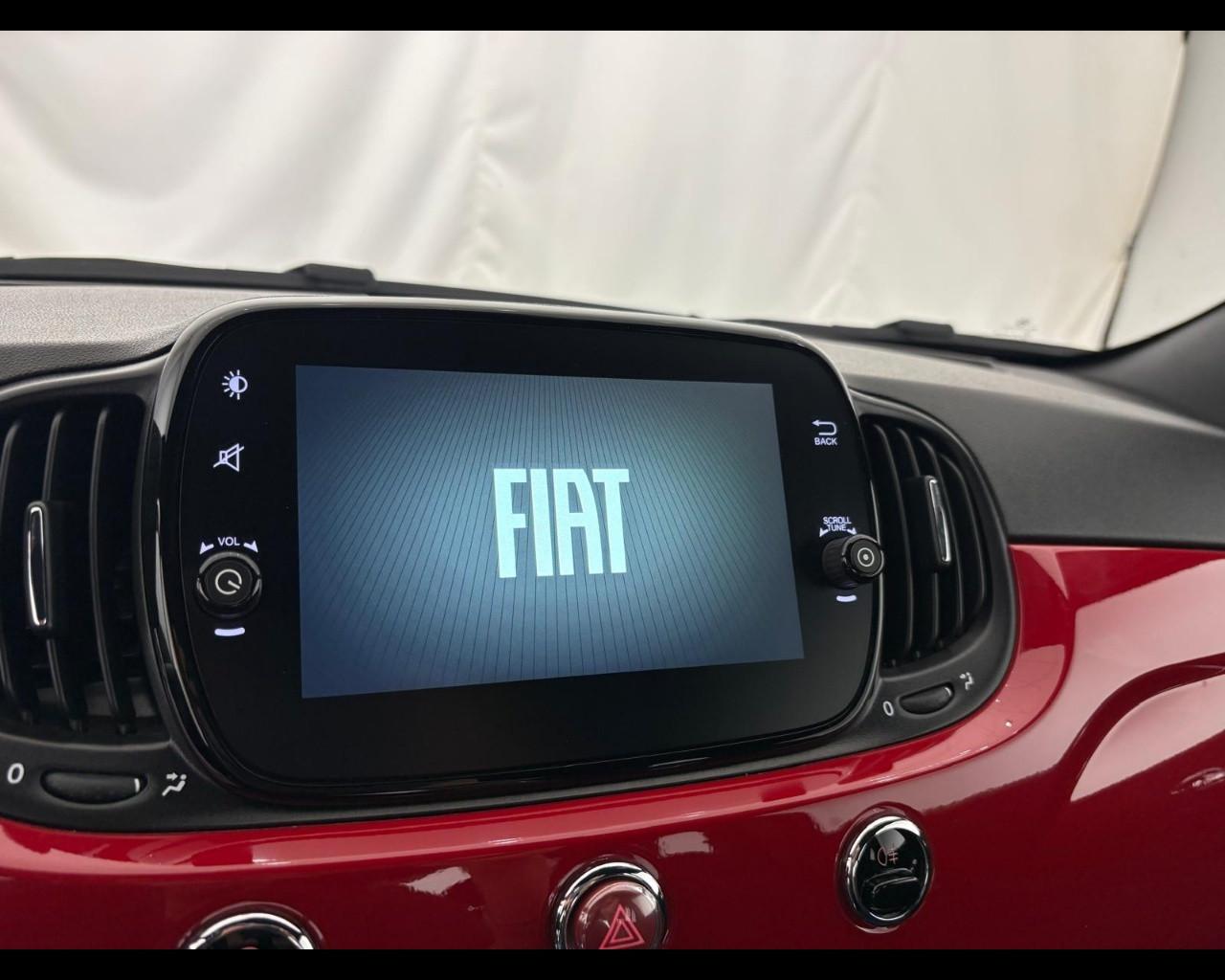 FIAT 500 1.0 hybrid Cult 70cv