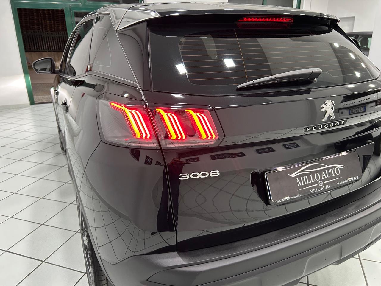 Peugeot 3008 BlueHDi 130 S&S EAT8 Allure