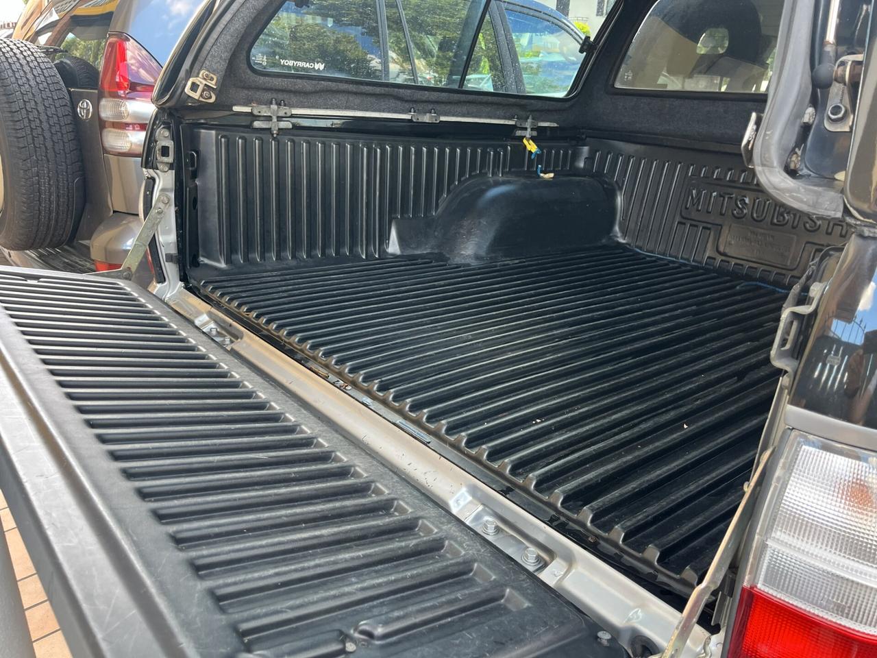 Mitsubishi L200 2.5 TDI 4WD Double Cab Pick-up GLS