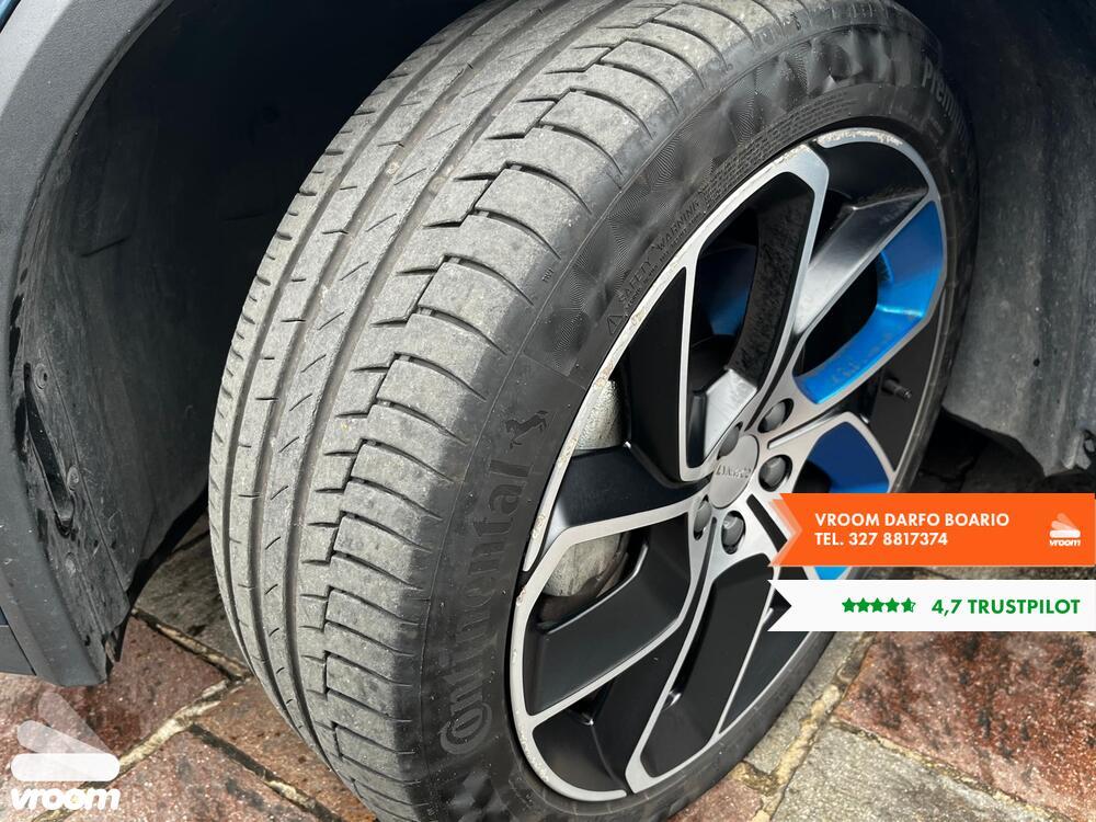 LYNK&CO 01 01 PHEV
