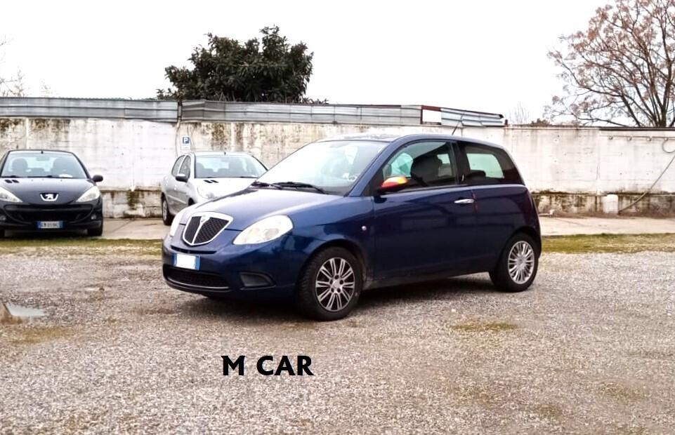 Lancia Ypsilon 1.4 Platino