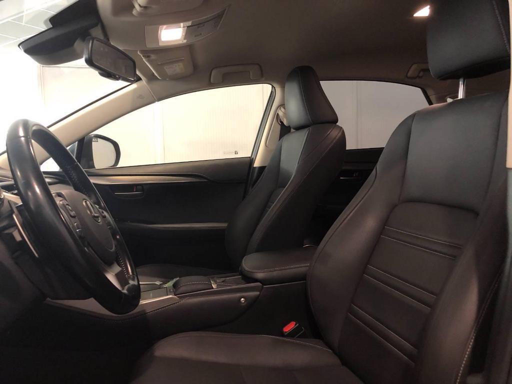 Lexus NX 300 300 2.5 Hybrid Premium 4WD CVT