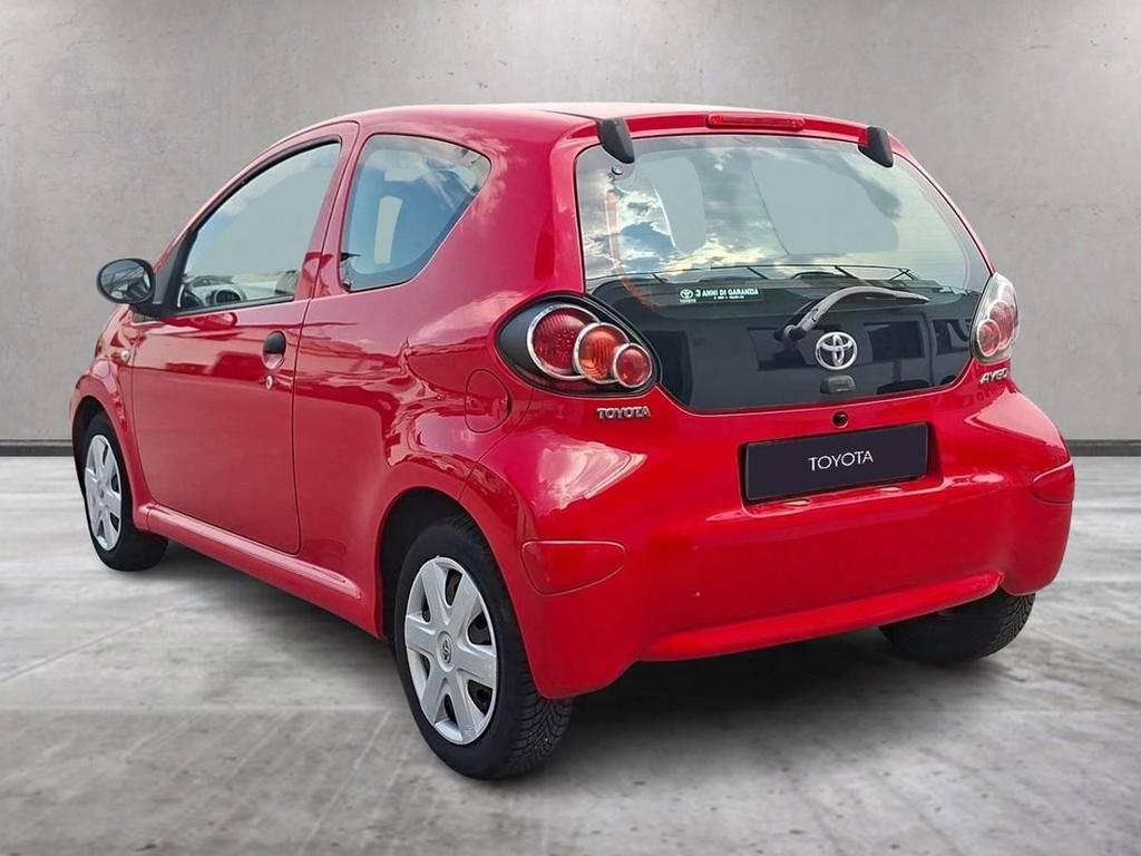 Toyota Aygo 3 Porte 1.0 Now Red Edition
