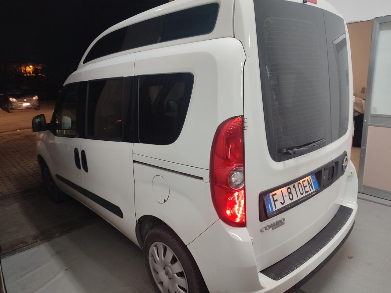 OPEL COMBO 1.4BENZINA 2017 EURO6B PEDANA DISABILI ELETTRICA
