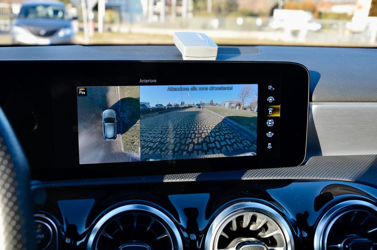 MERCEDES-BENZ A 35 AMG 4MATIC 306cv AUTO, UNICOPROPRIETARIO, SERVICE MERCEDES, TETTO, HI-FI BURMESTER, RETRO 360°, LUCI MULTICOLORE, 19", PERMUTE