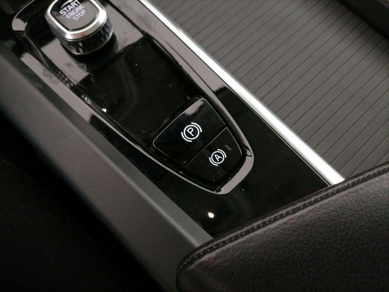 Volvo V60 2.0 b3 Momentum Business Pro auto 8m my21